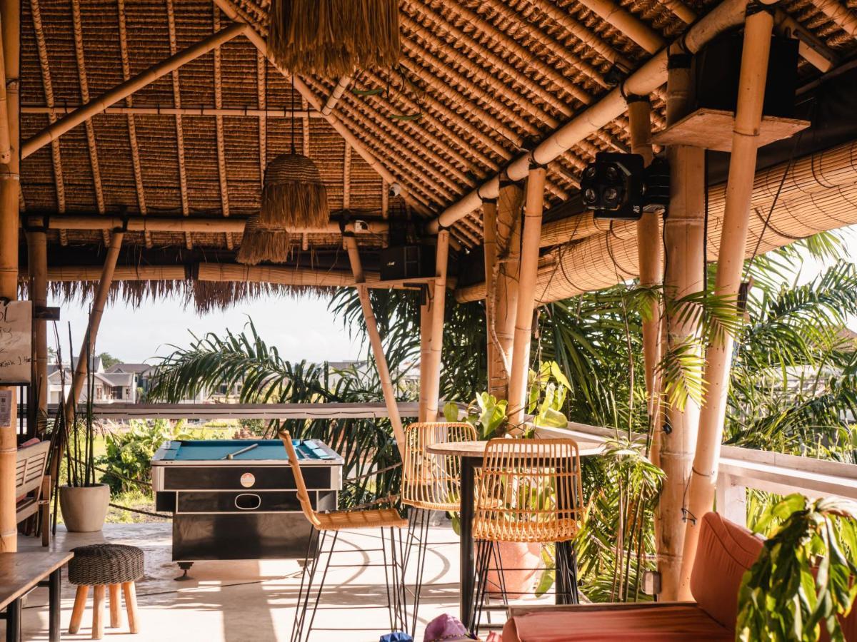 Clandestino Hostel Canggu Buitenkant foto