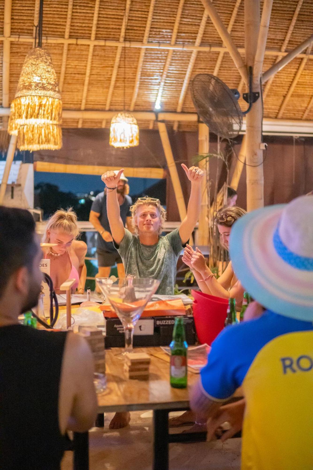 Clandestino Hostel Canggu Buitenkant foto