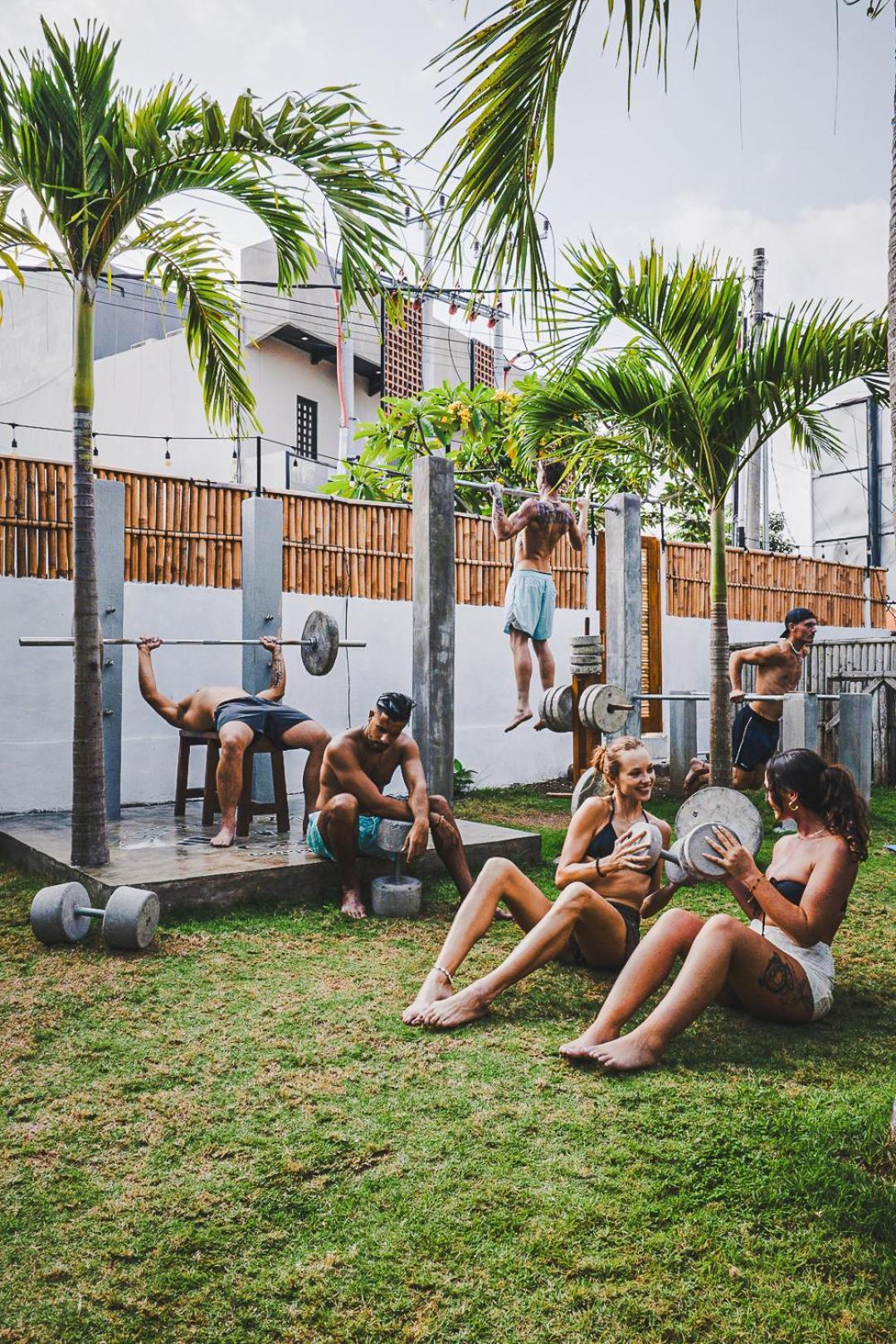 Clandestino Hostel Canggu Buitenkant foto