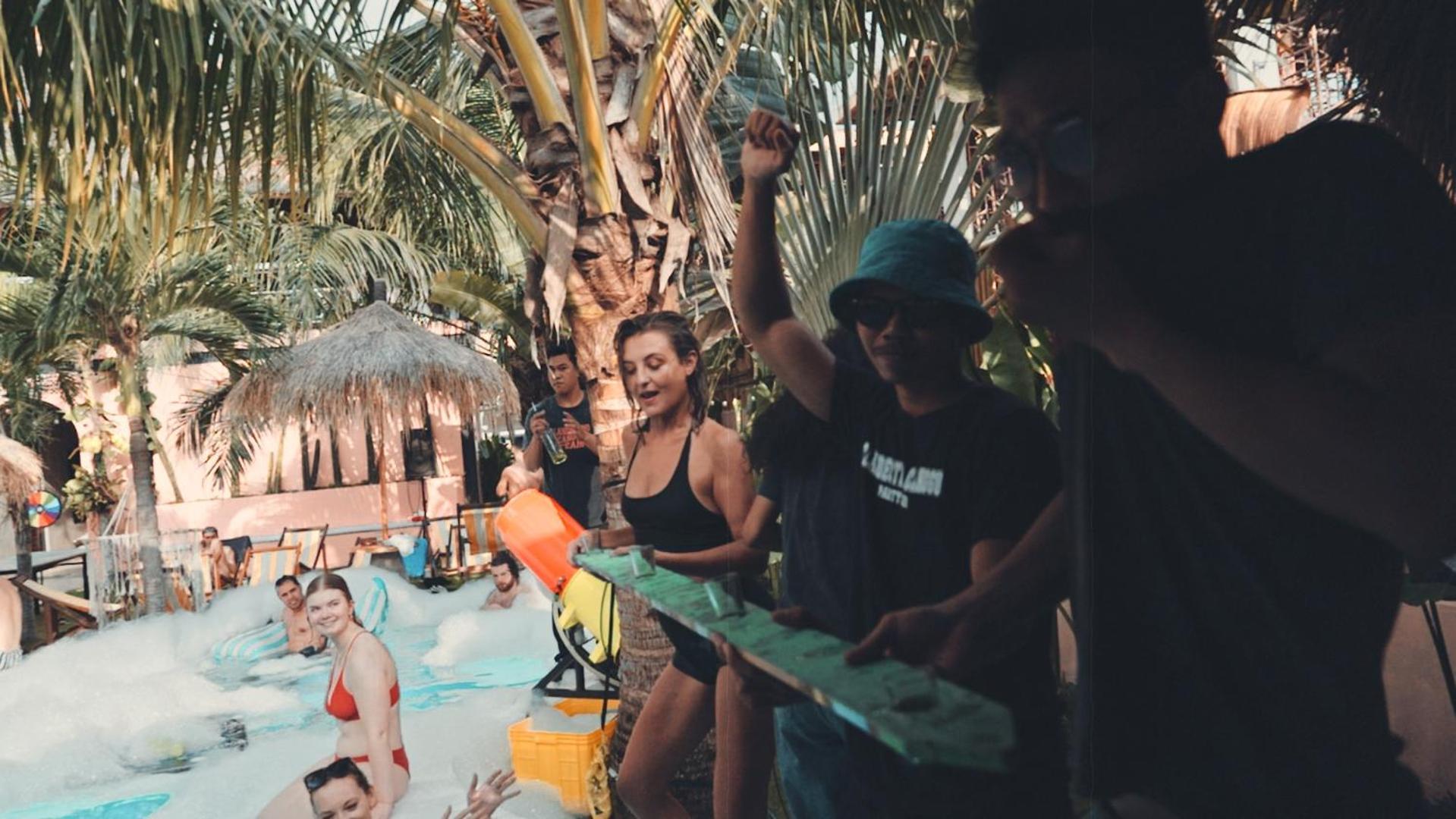 Clandestino Hostel Canggu Buitenkant foto